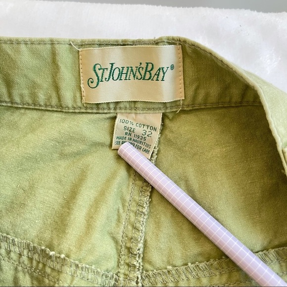 Vintage St John’s Bay Cargo Shorts - Picture 5 of 5